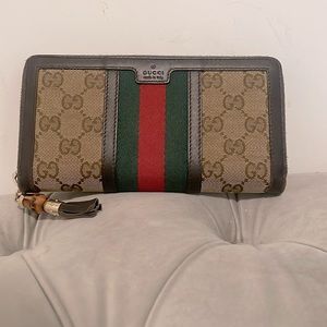 Gucci wallet for women